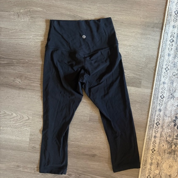 Lululemon capri yoga pants black size 4 - Picture 1 of 4